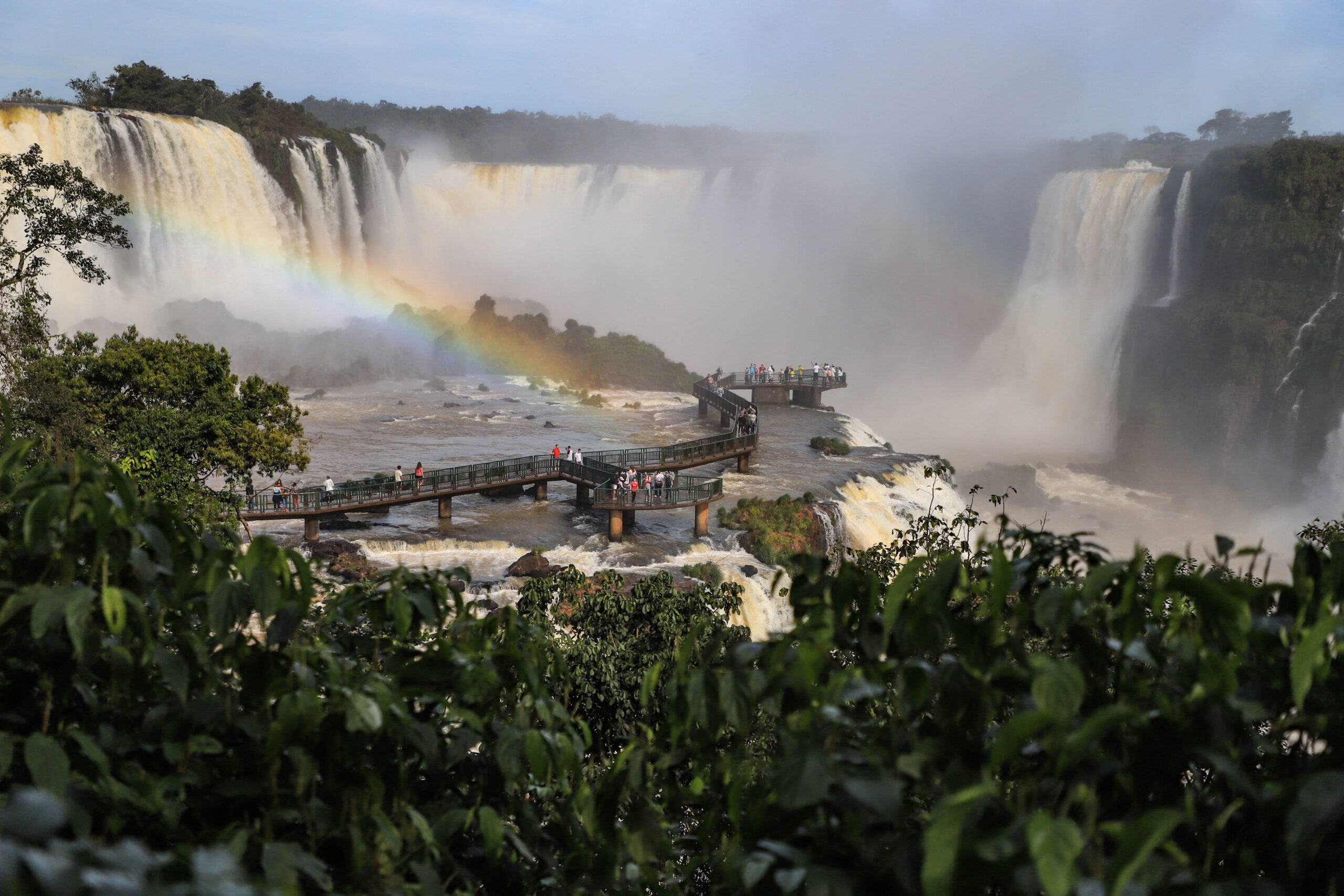 Aumento de 18%: Paraná já recebeu 826 mil turistas estrangeiros em 2025